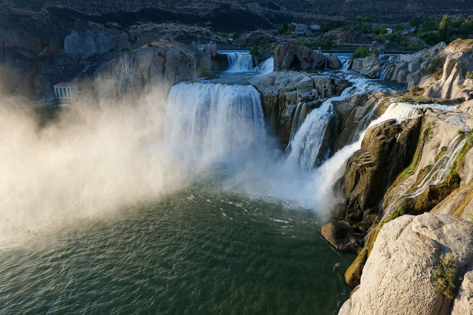 Shoshone Falls cascading in Twin Falls, Idaho